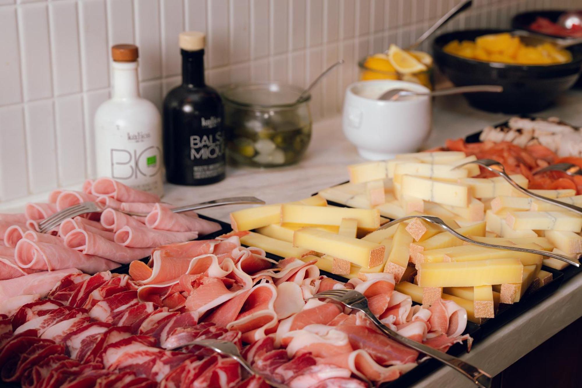 Nest Paris La Defense - Mgallery Puteaux Bagian luar foto Cold cuts
