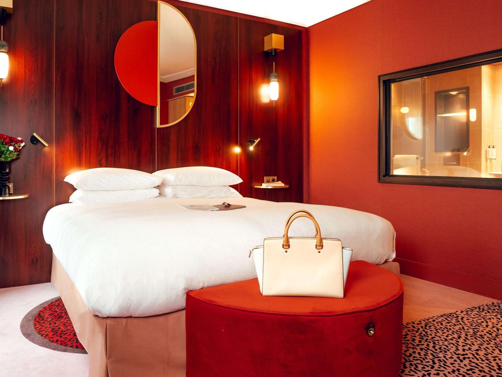 Nest Paris La Defense - Mgallery Puteaux Bagian luar foto A room at the Mandarin Oriental Paris